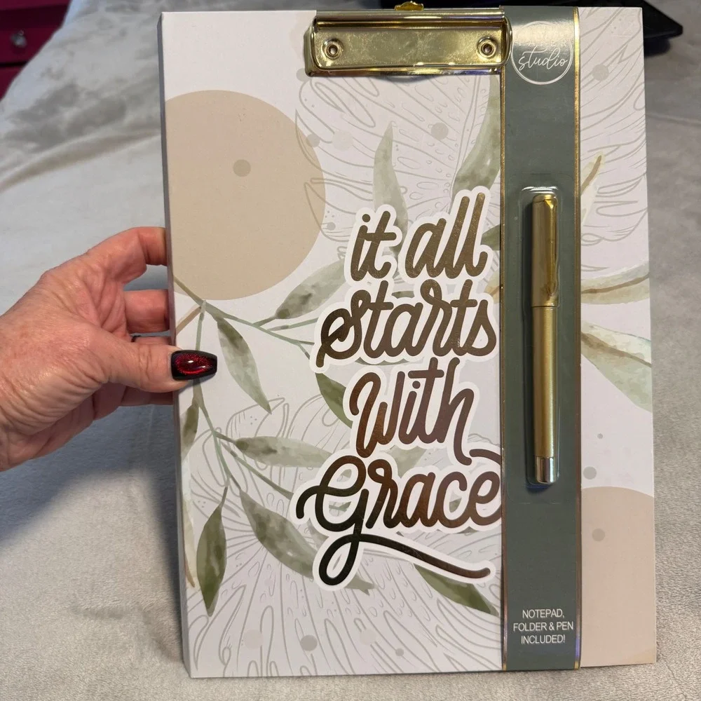 Paper Studio Clipboard Folio Notepad Pen Set‎ Floral 